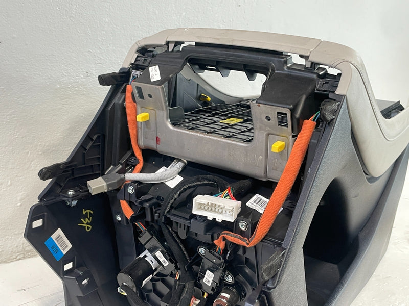 Load image into Gallery viewer, 2020-2022 HYUNDAI PALISADE CENTER CONSOLE STORAGE COMPARTMENT ASSEMBLY # 103635