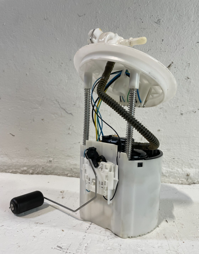 Load image into Gallery viewer, 2021 - 2025 GENESIS G70 FUEL GAS PUMP SENDING UNIT ASSEMBLY 31110-J5050 # 104342