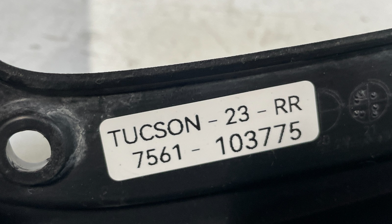 Load image into Gallery viewer, 2022-2024 HYUNDAI TUCSON REAR RIGHT SIDE MUD GUARD FLAP SPLASH SHIELD # 103775
