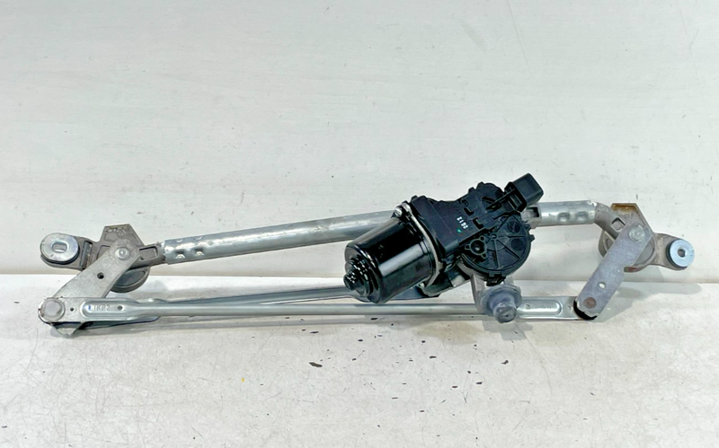 Load image into Gallery viewer, 19-24 GENESIS G70 FRONT WINDSHIELD WIPER TRANSMISSION LINKAGE W/ MOTOR # 101100