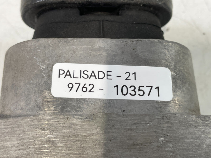 Load image into Gallery viewer, 19-25 HYUNDAI PALISADE SANTA FE ENGINE MOTOR MOUNT TORQUE ARM ROLL ROD # 103571