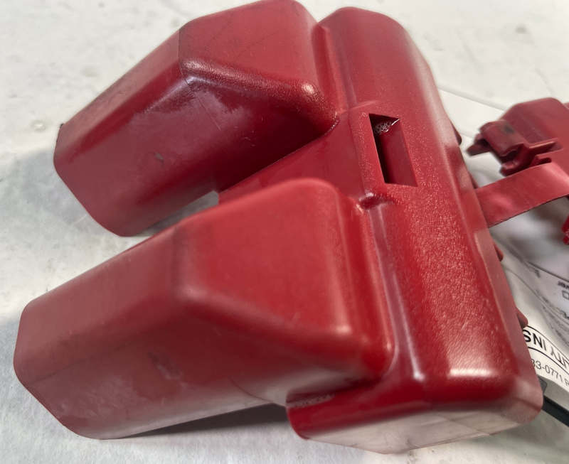 Load image into Gallery viewer, 2019-2025 INFINITI QX50 POSITIVE BATTERY TERMINAL COVER 2.0L 24345-5NA0A #106463