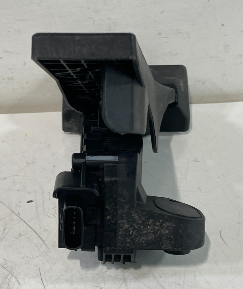 Load image into Gallery viewer, HYUNDAI PALISADE SANTA FE GAS PEDAL ACCELERATOR THROTTLE TRAVEL SENSOR # 103339B