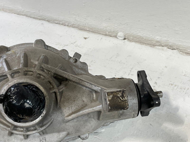 Load image into Gallery viewer, 2019 - 2023 GENESIS G70 RWD REAR DIFFERENTIAL AXLE CARRIER ASSEMBLY 2.0L #101102