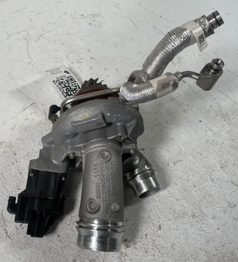 Load image into Gallery viewer, 20-25 BMW G82 M4 M3 M2 X4 X3 ENGINE TURBO CHARGER TURBOCHARGER ASSEMBLY #105760