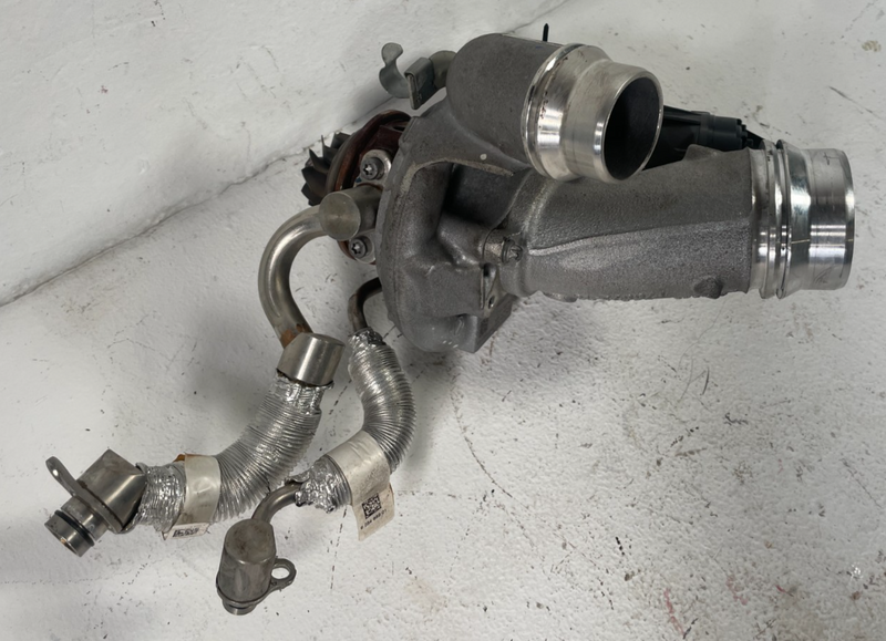 Load image into Gallery viewer, 20-25 BMW G82 M4 M3 M2 X4 X3 ENGINE TURBO CHARGER TURBOCHARGER ASSEMBLY #105760