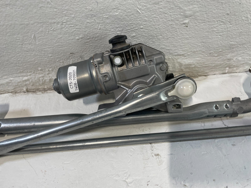 Load image into Gallery viewer, 20-26 CADILLAC CT5 FRONT WINDSHIELD WIPER TRANSMISSION LINKAGE W/ MOTOR # 105021