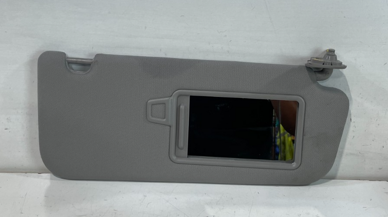 Load image into Gallery viewer, 2019-2023 HYUNDAI SANTA FE FRONT RIGHT PASSENGER SIDE SUNVISOR SUN VISOR #103996