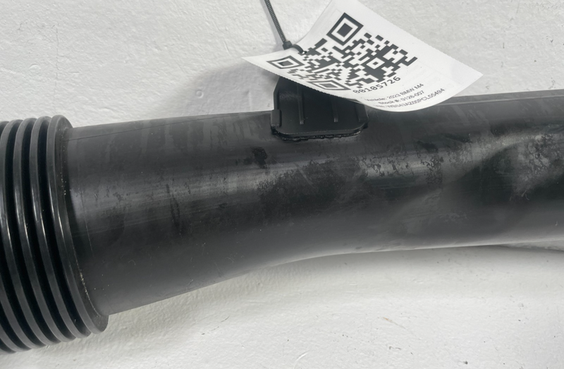 Load image into Gallery viewer, 2021-25 BMW G82 M4 M3 M2 FRONT RIGHT ENGINE AIR INTAKE FILTER HOSE PIPE # 105726