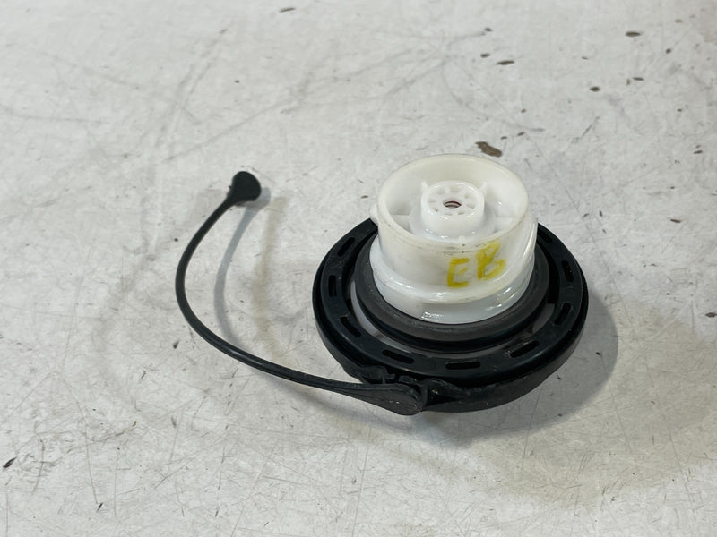 Load image into Gallery viewer, KIA SPECTRA SORENTO SPORTAGE SOUL STINGER REAR FUEL GAS TANK FILLER CAP # 99634
