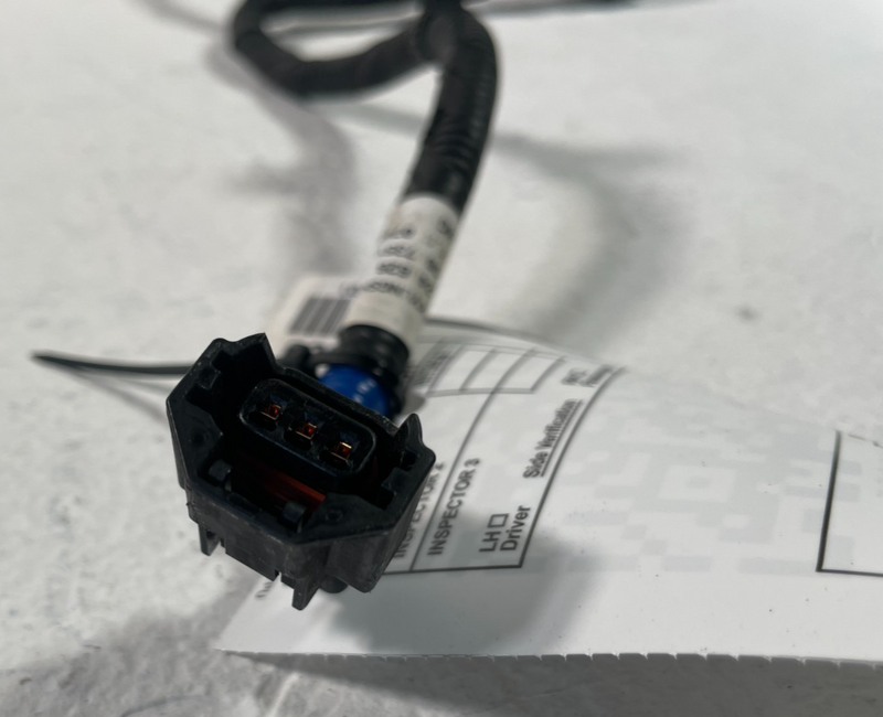 Load image into Gallery viewer, 2022-2025 HYUNDAI TUCSON AWD REAR DIFFERENTIAL AXLE CARRIER WIRE HARNESS #105925