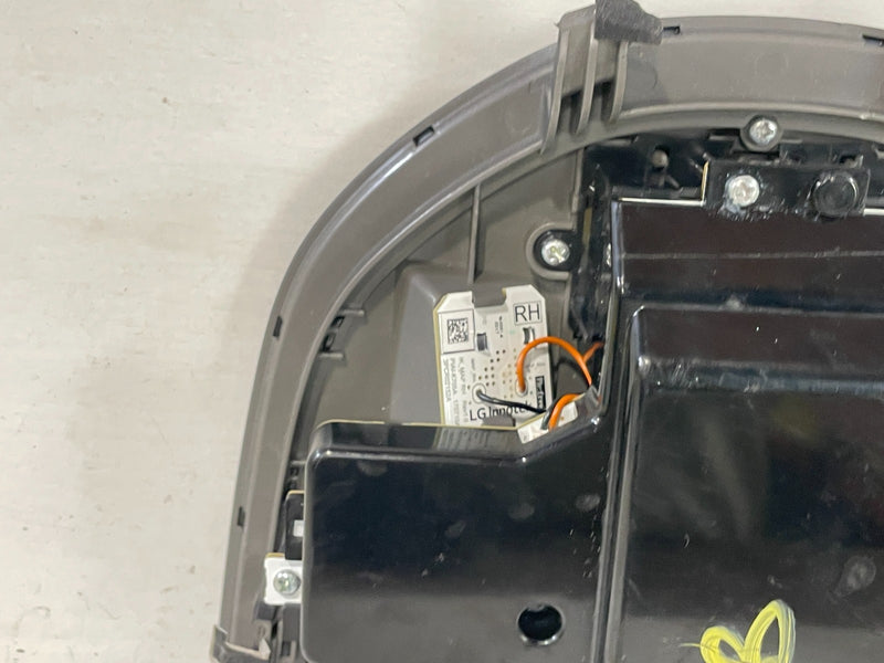 Load image into Gallery viewer, 2019-2024 GENESIS G70 ROOF OVERHEAD CONSOLE DOME READING LIGHT W/ SWITCH #101015
