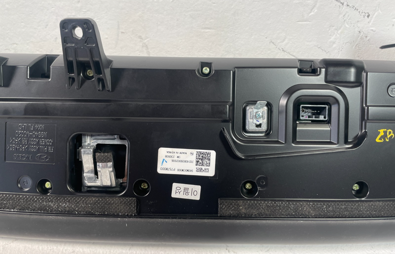 Load image into Gallery viewer, 25 HYUNDAI TUCSON SANTACRUZ SPEEDOMETER INSTRUMENT CLUSTER DISPLAY SCREEN 105962