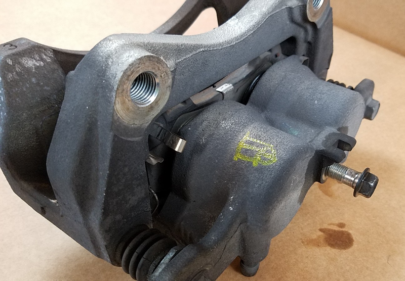 Load image into Gallery viewer, ⭐⭐ 2014-2024 INFINITI Q50 Q60 FRONT RIGHT SIDE BRAKE CALIPER W/O BRAKE PADS ⭐⭐