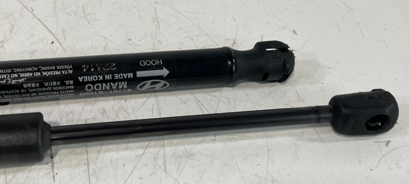 Load image into Gallery viewer, 2019-2023 SANTA FE FRONT LEFT & RIGHT SIDE HOOD SHOCK STRUT LIFT SUPPORT #104006