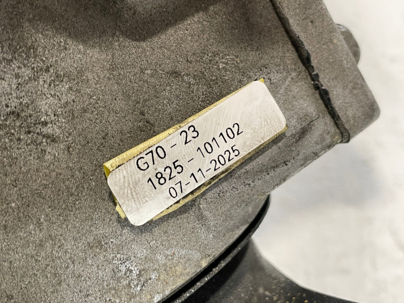 Load image into Gallery viewer, 2019 - 2023 GENESIS G70 RWD REAR DIFFERENTIAL AXLE CARRIER ASSEMBLY 2.0L #101102
