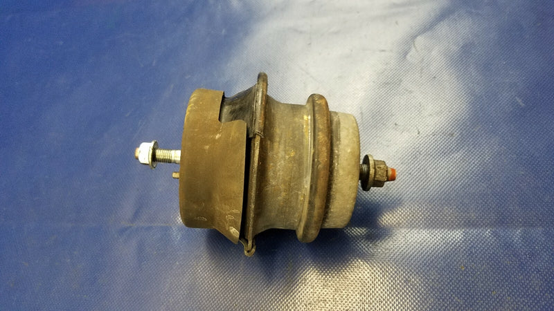 Load image into Gallery viewer, 2014-2023 INFINITI Q50, 17-22 Q60 RWD FRONT ENGINE MOTOR MOUNT INSULATOR # 54687