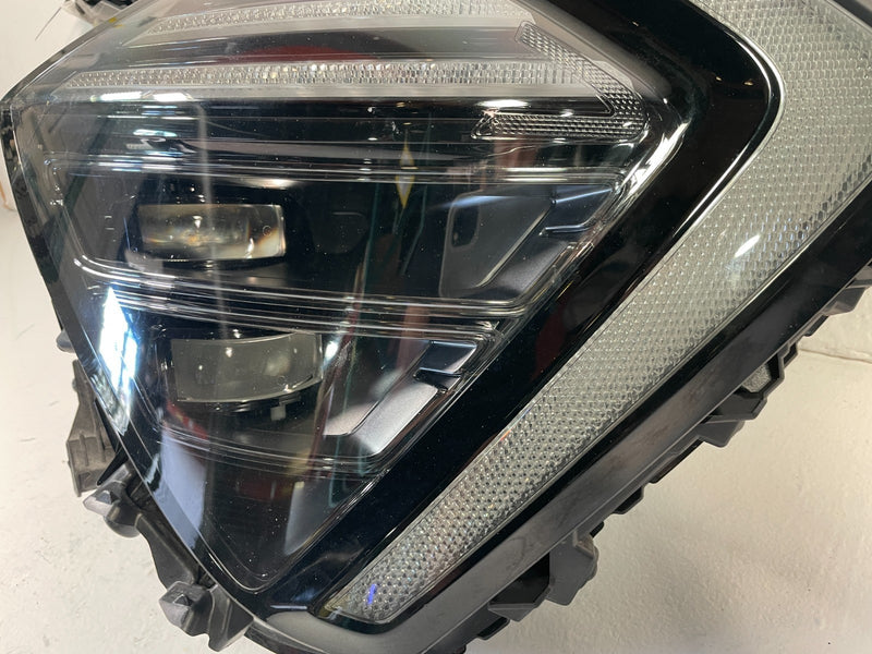 Load image into Gallery viewer, 23-25 KIA SPORTAGE FRONT RIGHT PASSENGER SIDE FULL LED HEADLIGHT LAMP # 106643