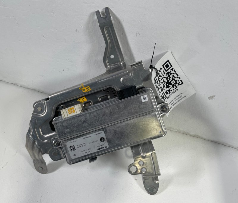 Load image into Gallery viewer, 20-25 BMW G82 M4 M440i X4 SURROUND VIEW CAMERA CONTROL MODULE W/ BRACKET #105626