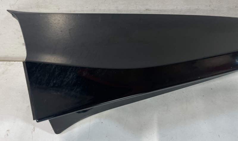 Load image into Gallery viewer, 2019-2025 ACURA RDX REAR RIGHT SIDE QUARTER PANEL GARNISH MOLDING BLACK # 101150