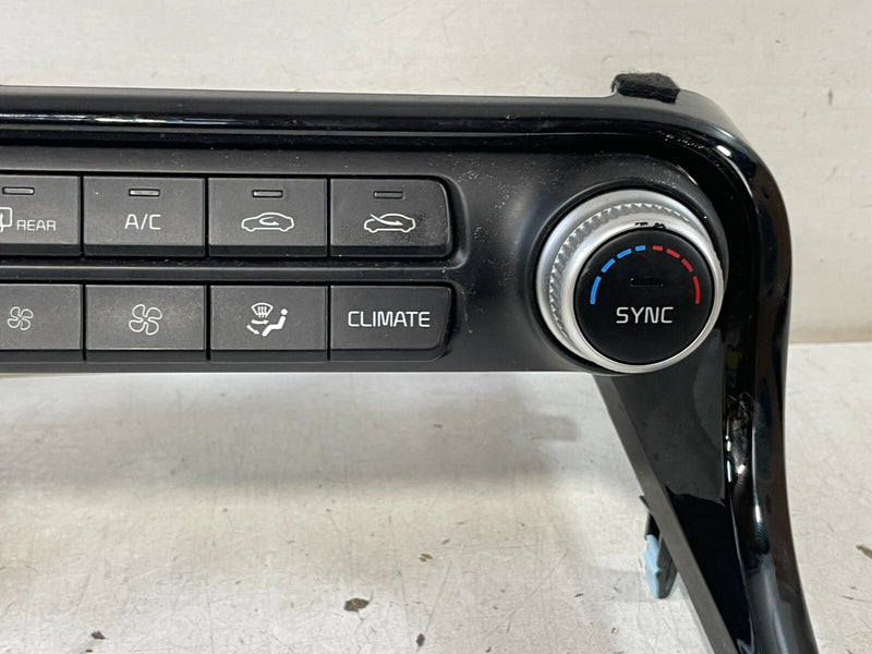 Load image into Gallery viewer, 2018-2023 KIA STINGER AC HEATER TEMPERATURE CLIMATE CONTROL SWITCH PANEL # 99621