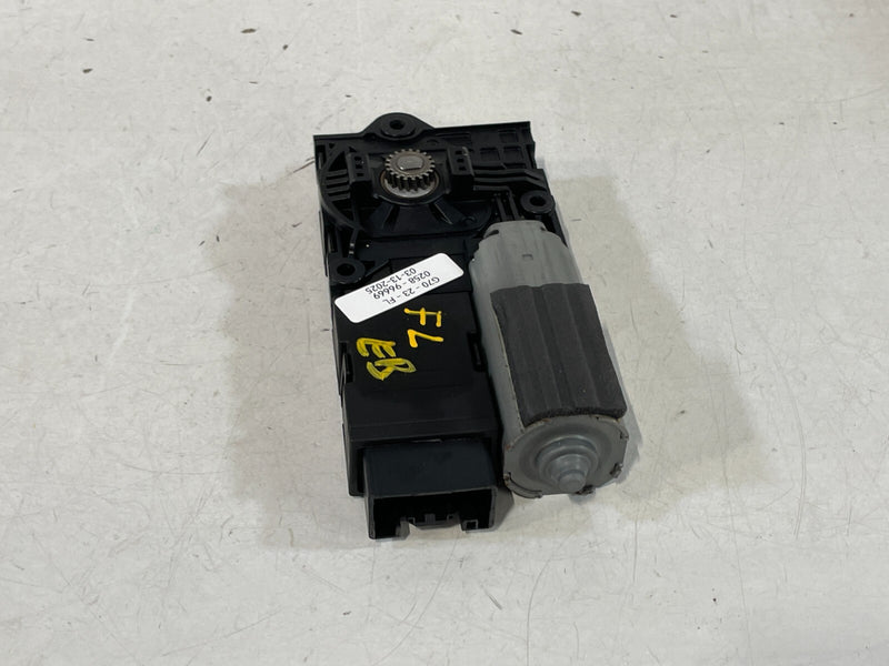 Load image into Gallery viewer, 2022-2024 GENESIS G70 FRONT LEFT SUNROOF SUN ROOF WINDOW GLASS MOTOR # 96669