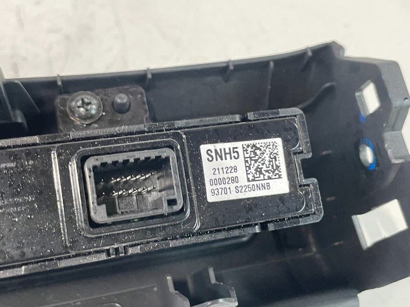 Load image into Gallery viewer, 21-23 HYUNDAI SANTA FE DASH LEFT COMBINATION SWITCH PANEL 84782S2000NNB # 103983