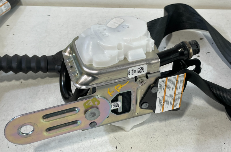 Load image into Gallery viewer, 2022-2025 HONDA CIVIC FRONT RIGHT SIDE SEAT BELT RETRACTOR W/ TENSIONER # 99972
