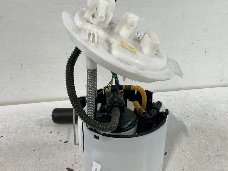 Load image into Gallery viewer, 2021 - 2025 GENESIS G70 FUEL GAS PUMP SENDING UNIT ASSEMBLY 31110-J5050 # 101057