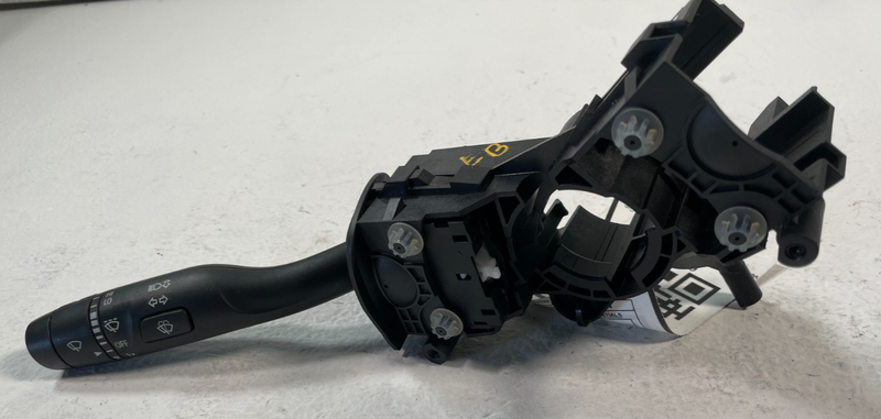 Load image into Gallery viewer, 2019 - 2023 CHEVROLET SILVERADO 1500 WIPER TURN SIGNAL CONTROL SWITCH # 106128