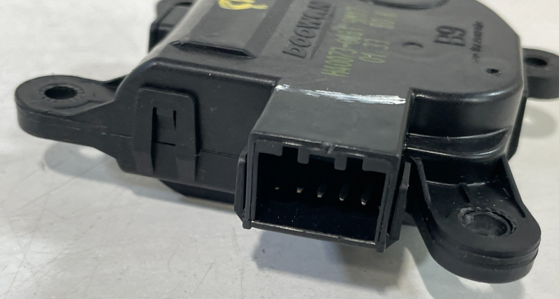 Load image into Gallery viewer, 2010-2025 HYUNDAI PALISADE HVAC A/C HEATER FLAP SERVO ACTUATOR MOTOR # 100823