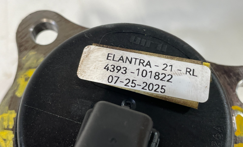 Load image into Gallery viewer, 2020 - 2025 HYUNDAI ELANTRA VENUE REAR LEFT OR RIGHT WHEEL BEARING HUB # 101822