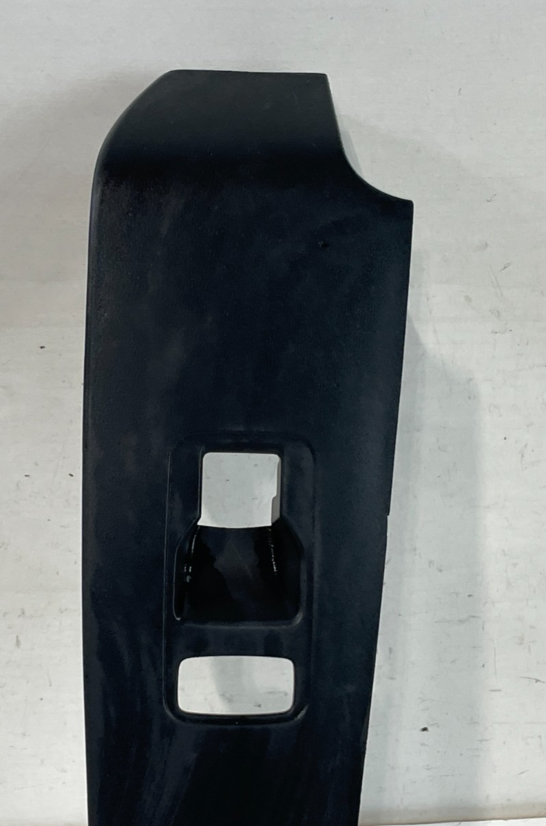Load image into Gallery viewer, 2022-2025 HONDA CIVIC FRONT RIGHT PASSENGER SIDE WINDOW SWITCH BEZEL # 103130