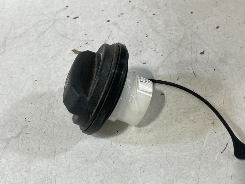 Load image into Gallery viewer, KIA SPECTRA SORENTO SPORTAGE SOUL STINGER REAR FUEL GAS TANK FILLER CAP # 99634
