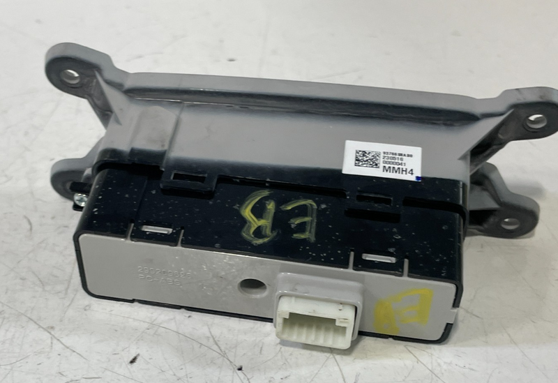 Load image into Gallery viewer, 2023-2024 HYUNDAI PALISADE PARKING BRAKE POWER LIFTGATE CONTROL SWITCH # 103333