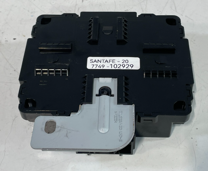 Load image into Gallery viewer, 2019-2021 HYUNDAI SANTA FE POWER SUPPLY CONVERTER CONTROL MODULE UNIT # 102929