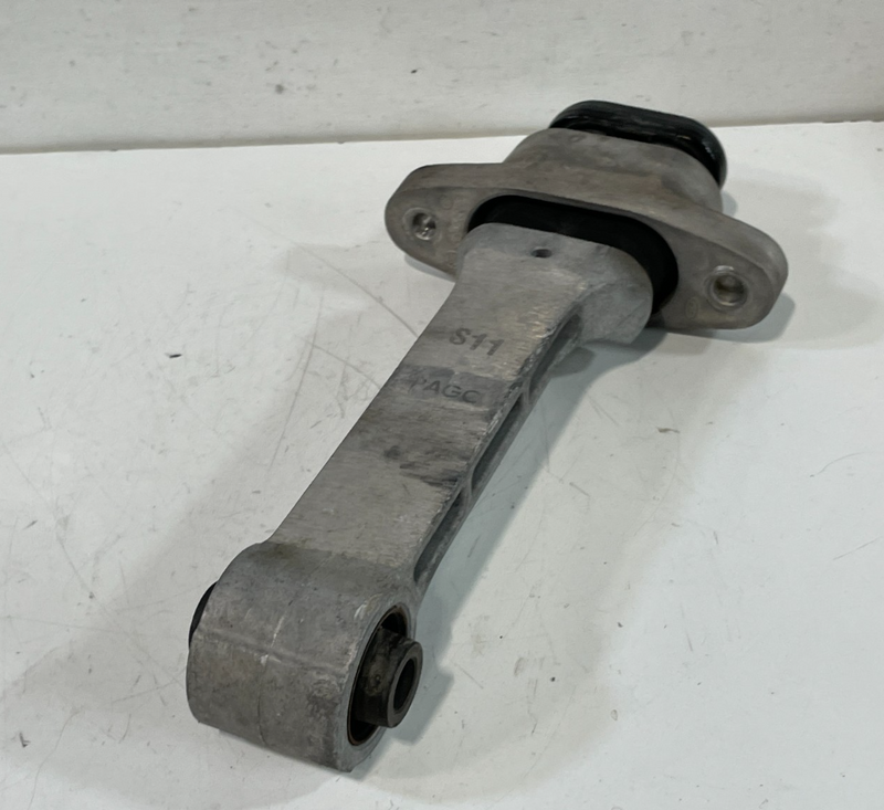 Load image into Gallery viewer, 19-25 HYUNDAI SANTA FE PALISADE ENGINE MOTOR MOUNT TORQUE ARM ROLL ROD # 102353