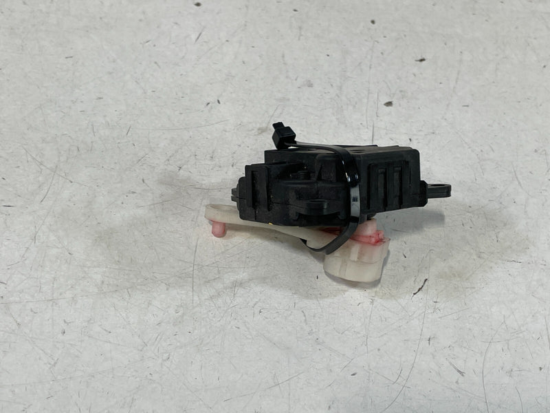 Load image into Gallery viewer, 2019 - 2020 INFINITI QX50 AC AIR CONITIONING HEATER FLAP DOOR ACTUATOR # 97665