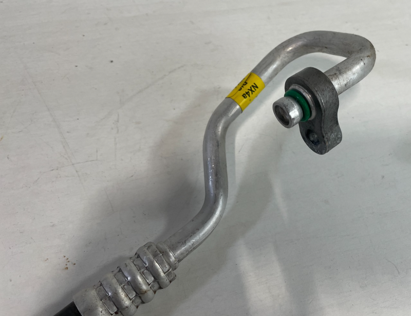 Load image into Gallery viewer, 22-25 HYUNDAI TUCSON A/C AIR CONDITIONING DISCHARGE HOSE TUBE LINE 2.5L # 105060