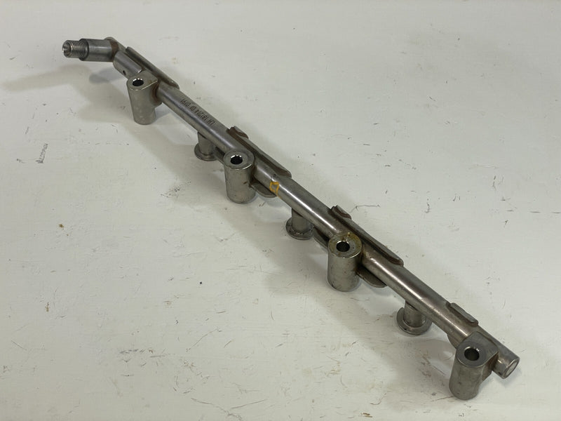 Load image into Gallery viewer, 16 - 20 INFINITI Q50 17-20 Q60 3.0L FRONT LEFT ENGINE FUEL INJECTOR RAIL # 87825