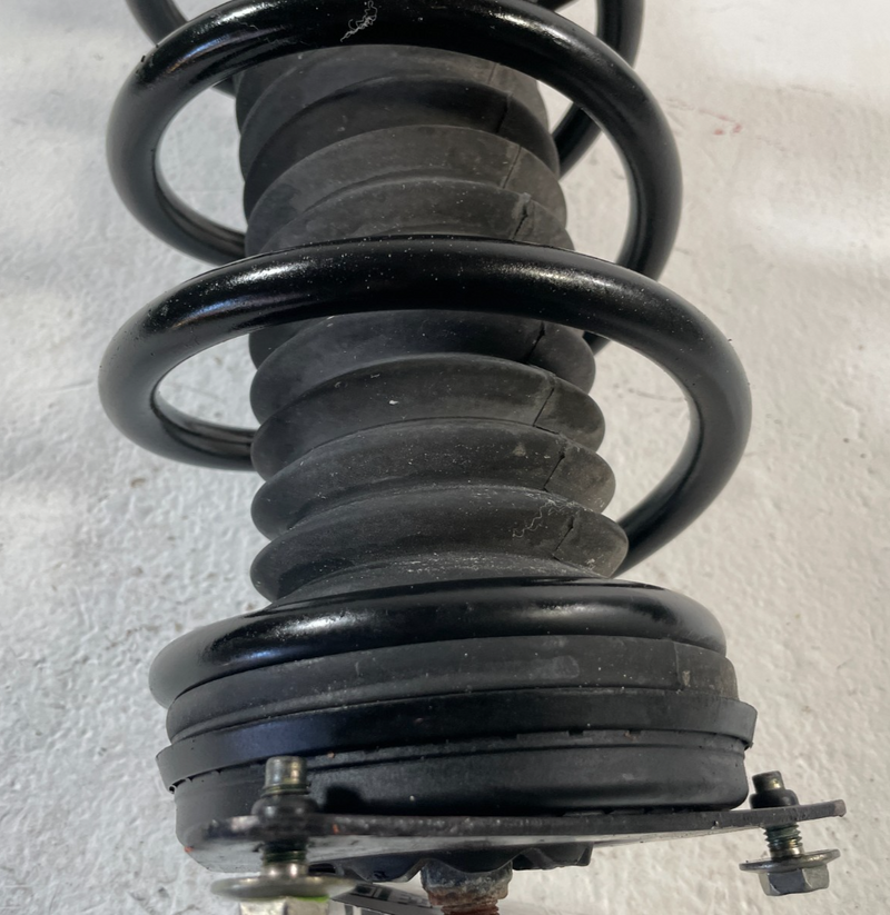 Load image into Gallery viewer, 20-22 NISSAN ROGUE SPORT FRONT LEFT SHOCK STRUT ABSORBER & COIL SPRING #106226