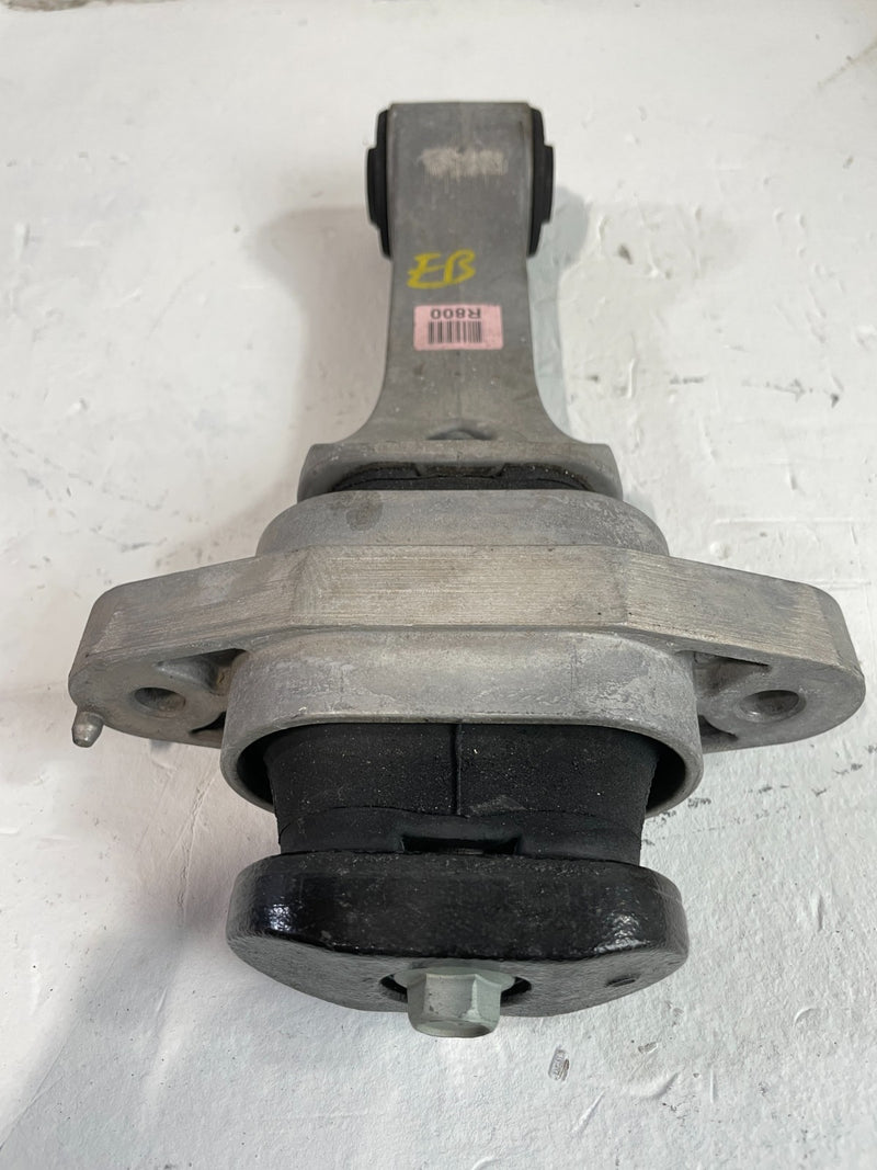 Load image into Gallery viewer, 2021-2023 HYUNDAI SANTA FE REAR ENGINE MOTOR MOUNT TORQUE ARM ROLL ROD # 104403