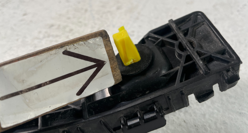 Load image into Gallery viewer, 2022-2025 HYUNDAI TUCSON REAR RIGHT SIDE BUMPER MOUNT SUPPORT BRACKET # 105898