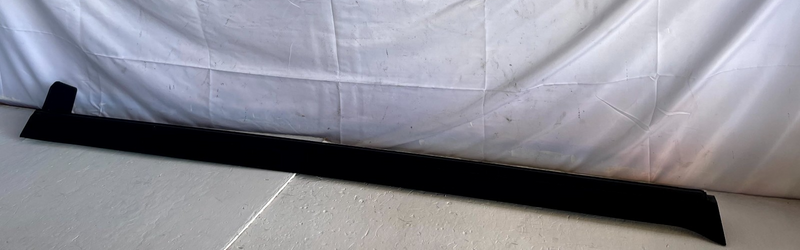 Load image into Gallery viewer, 2023-2025 KIA SPORTAGE FRONT LEFT DRIVER SIDE ROCKER PANEL SKIRT MOLDING #106638