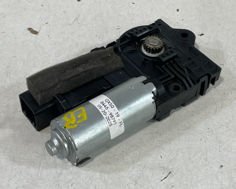 Load image into Gallery viewer, 2019 - 2023 INFINITI QX50 SUNROOF SUN ROOF MOON ROOF MOTOR 2.0L # 98791