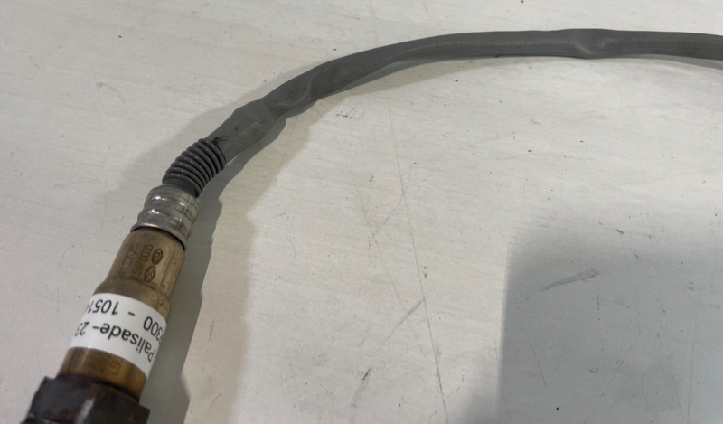 Load image into Gallery viewer, 20-25 HYUNDAI PALISADE FRONT RIGHT SIDE EXHAUST LAMBDA O2 OXYGEN SENSOR #105140
