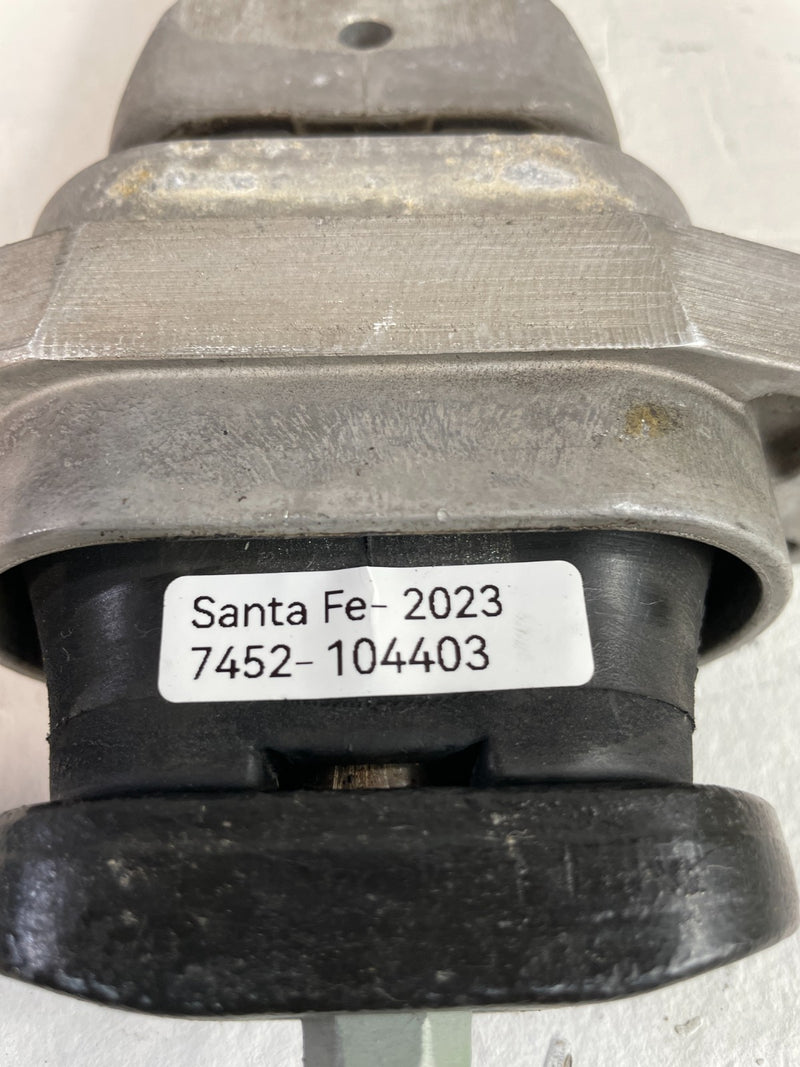 Load image into Gallery viewer, 2021-2023 HYUNDAI SANTA FE REAR ENGINE MOTOR MOUNT TORQUE ARM ROLL ROD # 104403