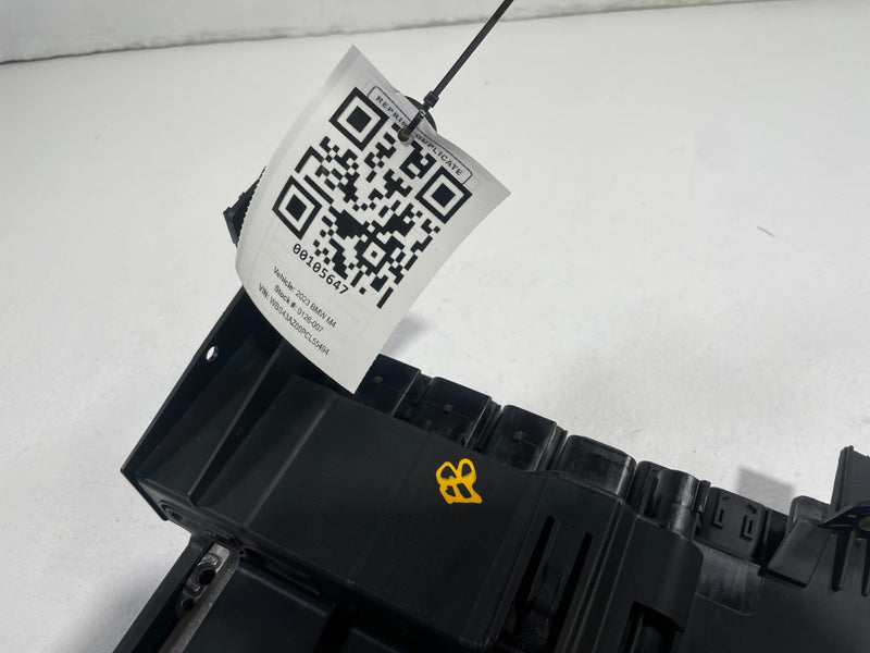 Load image into Gallery viewer, 2021 - 2025 BMW G82 M4 M3 M2 X3 ENGINE & BODY CONTROL MODULE W/ KEY FOB # 105647