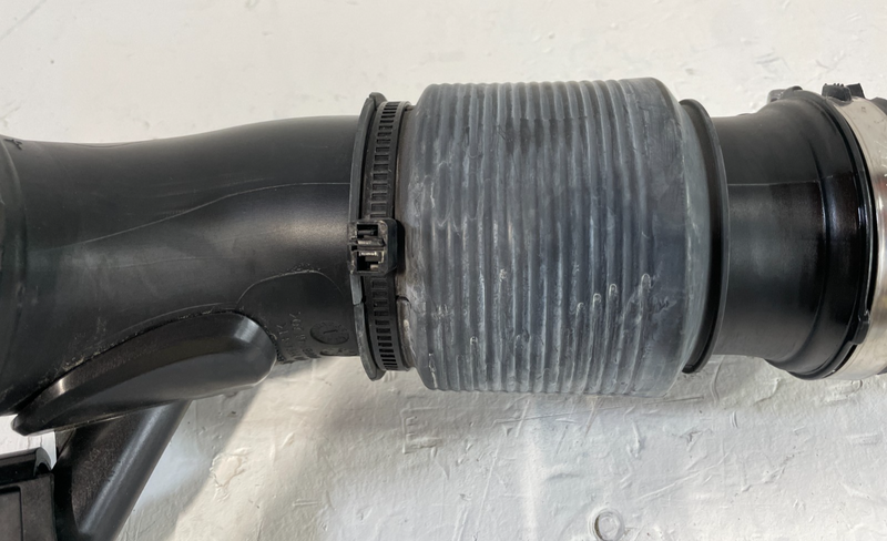 Load image into Gallery viewer, 21-25 HYUNDAI SANTA FE SONATA ENGINE INTAKE INLET AIR HOSE TUBE PIPE 2.5L 104401