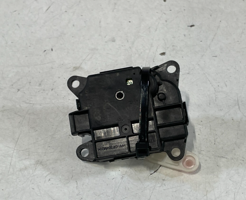 Load image into Gallery viewer, 2019 - 2020 INFINITI QX50 AC AIR CONITIONING HEATER FLAP DOOR ACTUATOR # 97665